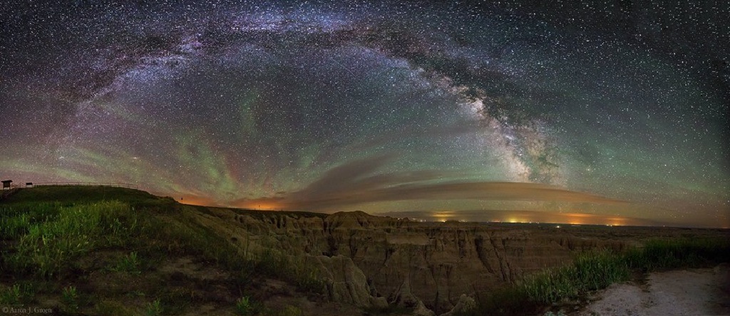 Black-Hills-SD/1024x768_Badlands National Park.jpg